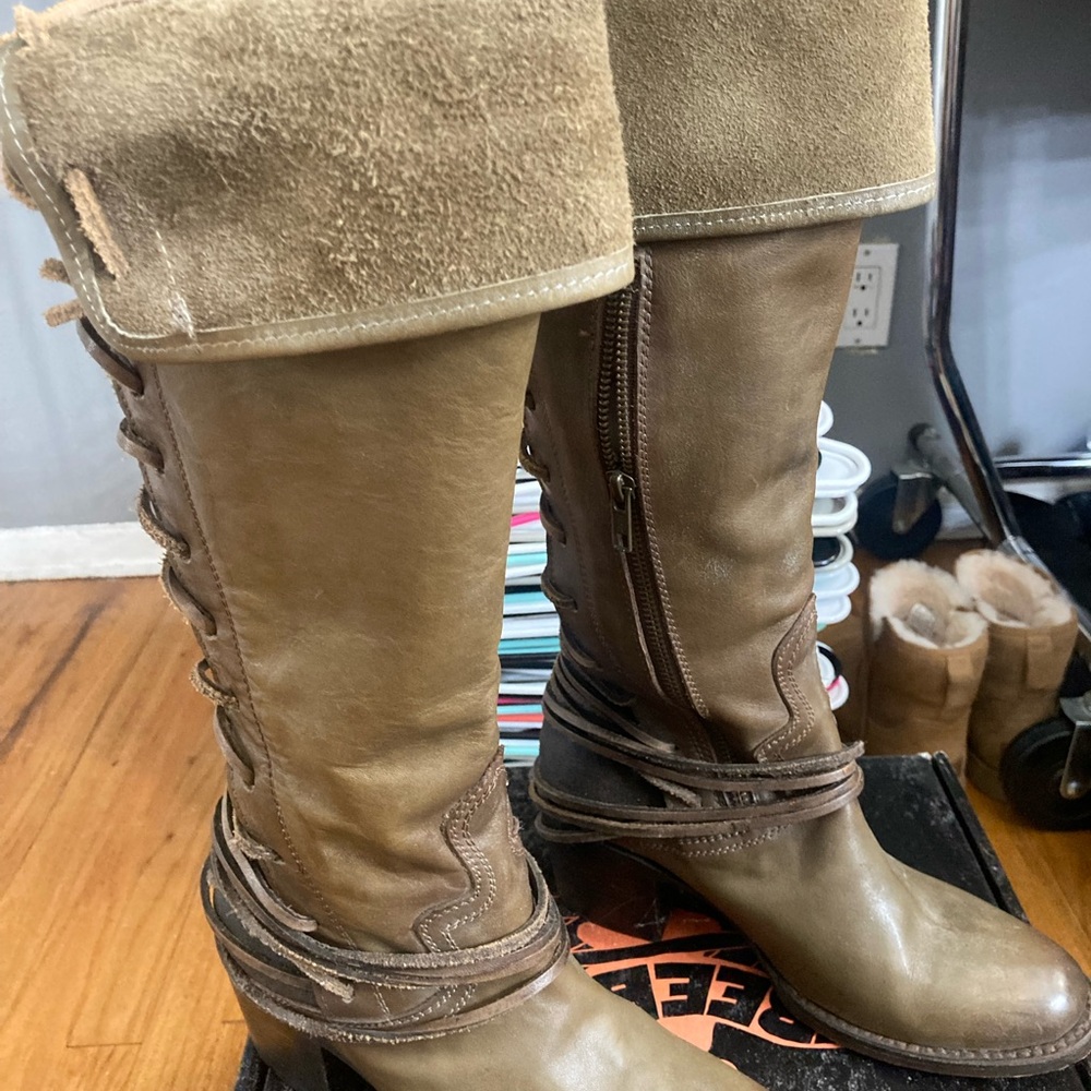 Brown Heeled Boots with Decorative Buckle